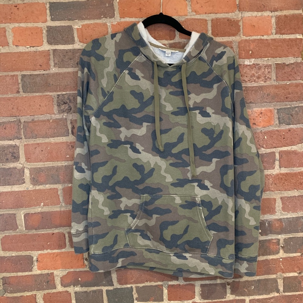 Camo sweatshirt